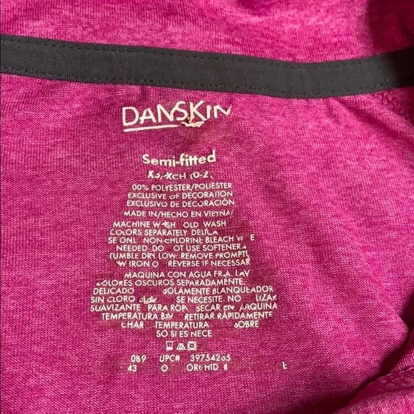 XS Women’s Semi-Fitted Danskin long sleeved cold weather top gym - Picture 8 of 8